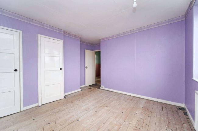 6 Barrow Green, Chippenham, Wiltshire, SN15 1BE 1