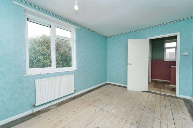 6 Barrow Green, Chippenham, Wiltshire, SN15 1BE 1