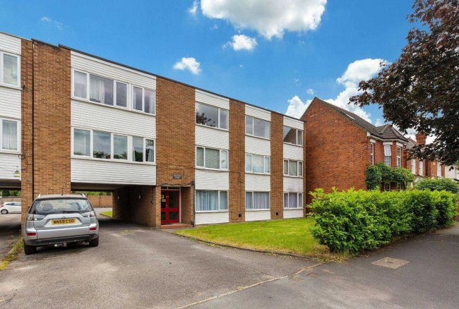 Rushmore Court, Osborne Road,  Farnborough GU14 6AP 5