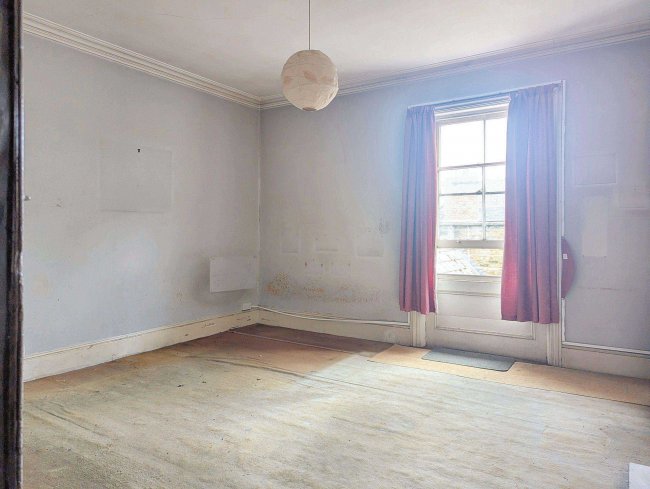 Flat A, 157 Holland Park Avenue, London W11 4UX 9