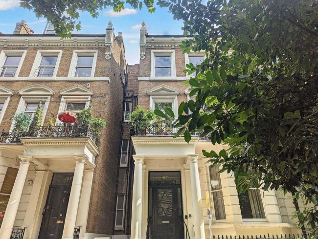 Flat A, 157 Holland Park Avenue, London W11 4UX 9
