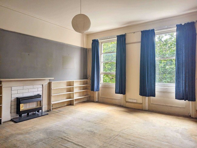 Flat A, 157 Holland Park Avenue, London W11 4UX 9