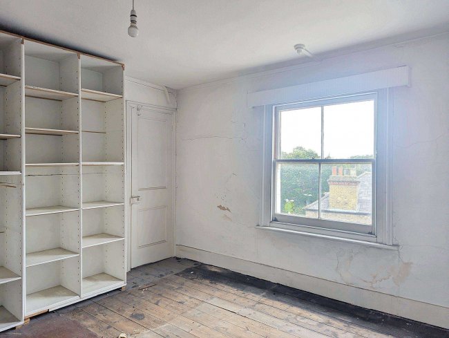 Flat A, 157 Holland Park Avenue, London W11 4UX 9