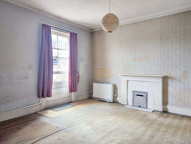 Flat A, 157 Holland Park Avenue, London W11 4UX 9