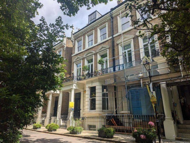 Flat A, 157 Holland Park Avenue, London W11 4UX 9