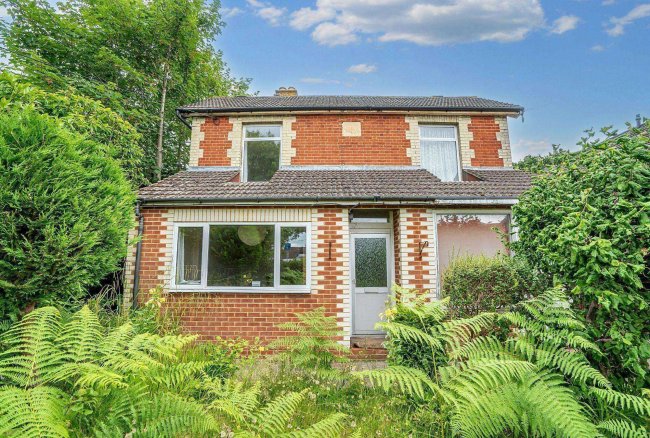 23 High Street, West End, Woking GU24 9PL 10