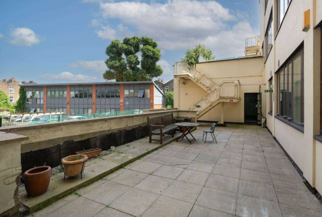 Unit 11, Beaux Arts Building, Manor Gardens, Holloway, London N7 6JT 8