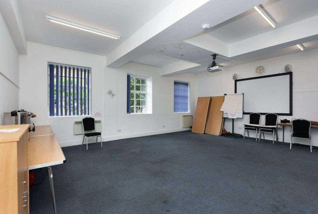 Unit 11, Beaux Arts Building, Manor Gardens, Holloway, London N7 6JT 8