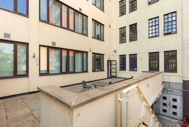 Unit 11, Beaux Arts Building, Manor Gardens, Holloway, London N7 6JT 8