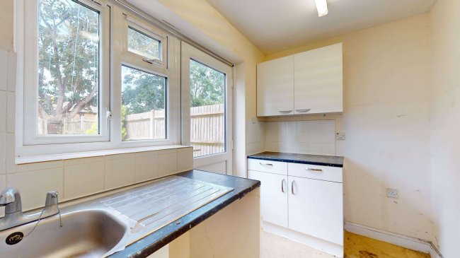 65 Springfield Place, New Malden KT3 3LP 1