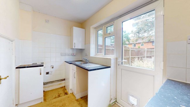 65 Springfield Place, New Malden KT3 3LP 1