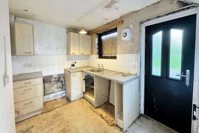 166 Edgehill Road, Harraby, Carlisle, CA1 3SA 5