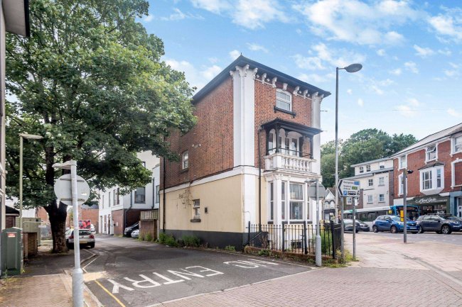 City House, 16 City Road, Winchester, Hampshire SO23 8SD 6