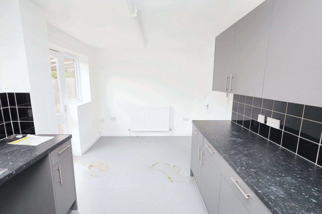 68 Ostell Crescent, Enfield, EN3 6FY 4