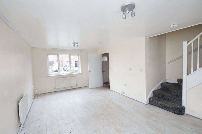 68 Ostell Crescent, Enfield, EN3 6FY 4