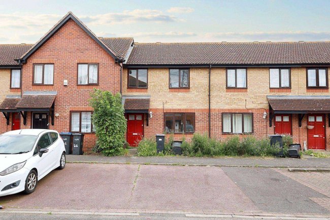 68 Ostell Crescent, Enfield, EN3 6FY 4