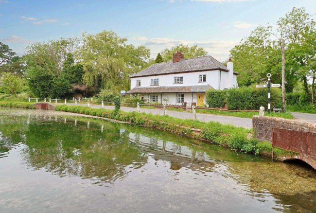 2 Cottage By The Mill, West Ashling, West Sussex PO18 8DT & Land by Cottage By The Mill together with rear garages 7