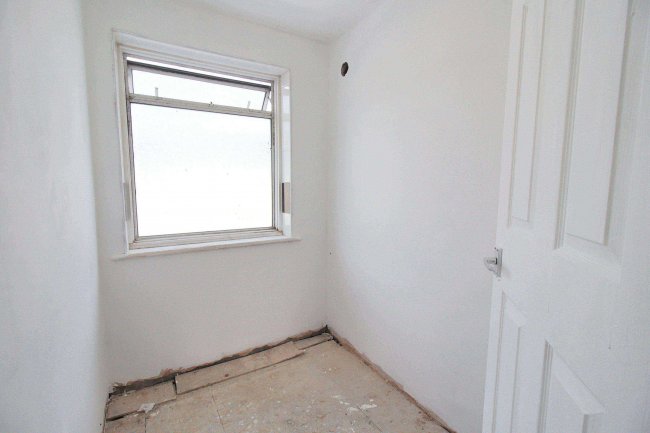 191 Walton Road, Manor Park, London, E12 5RN 3