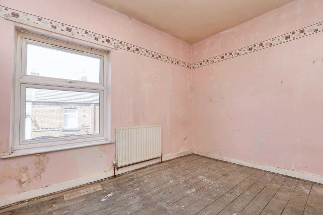 1 Gladstone Street, West Park, St Helens, Merseyside WA10 4NT 6