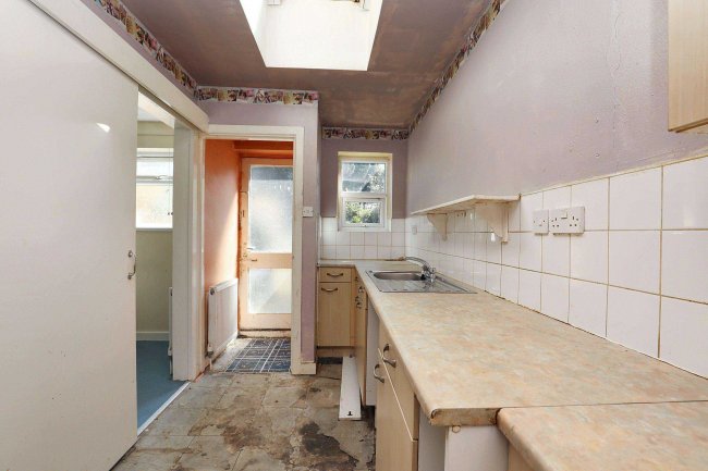 1 Gladstone Street, West Park, St Helens, Merseyside WA10 4NT 6