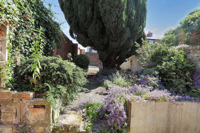 1 Gladstone Street, West Park, St Helens, Merseyside WA10 4NT 6