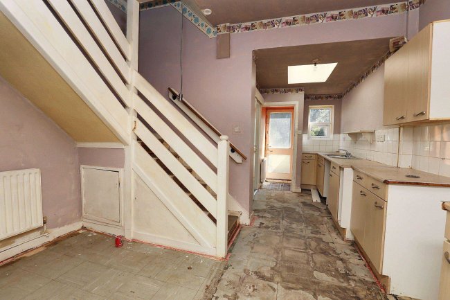 1 Gladstone Street, West Park, St Helens, Merseyside WA10 4NT 6