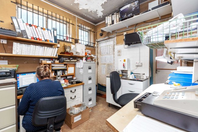 2 & 2a, Park Parade, South Road, Haywards Heath, West Sussex RH16 4LX 1