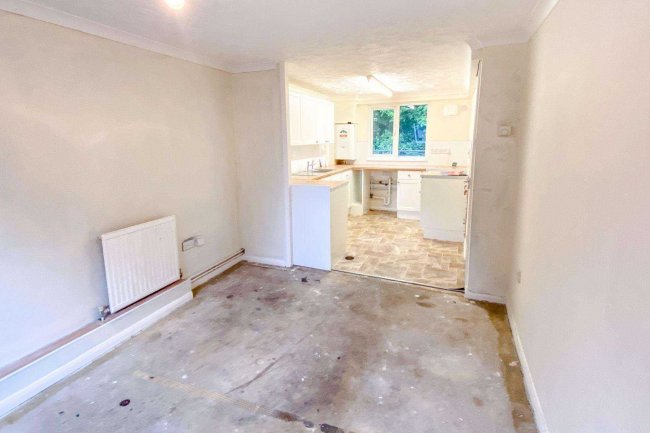 Flat 41 Atholl Court & Garage G28, Kingsway Gardens, Andover, SP10 4BB 7