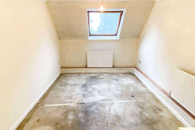 Flat 41 Atholl Court & Garage G28, Kingsway Gardens, Andover, SP10 4BB 7