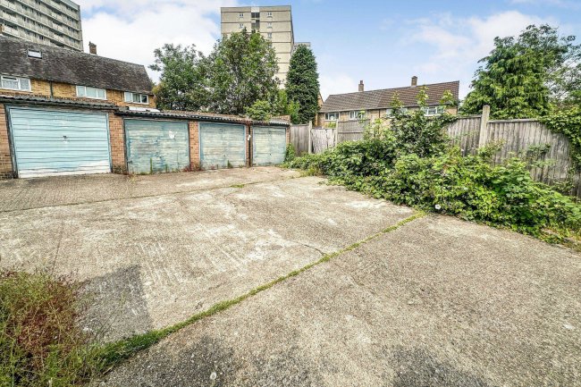Land and Garages at Ripley Road, Enfield, EN2 0NX 9