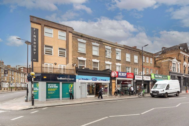 6 Blackstock Road, Finsbury Park, N4 2DL 5