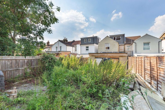 168 Oval Road, Croydon, Surrey, CR0 6BN 8