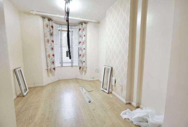 3 Prestbury Road, Forest Gate, London, E7 8NQ 3