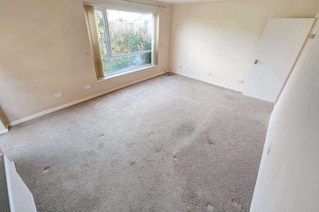 22 Peartree Walk, Yaxley, Peterborough, Cambridgeshire, PE7 3HQ 8