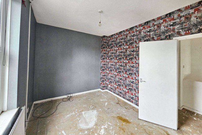 6 Derham Street, Blackburn, Lancashire BB2 3SZ 2