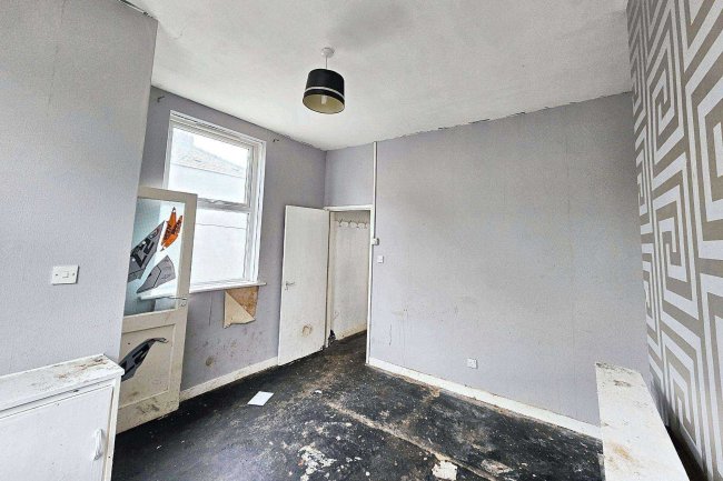 14 Derham Street, Blackburn, Lancashire BB2 3SZ 1