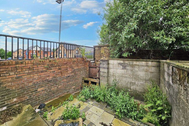 14 Derham Street, Blackburn, Lancashire BB2 3SZ 1