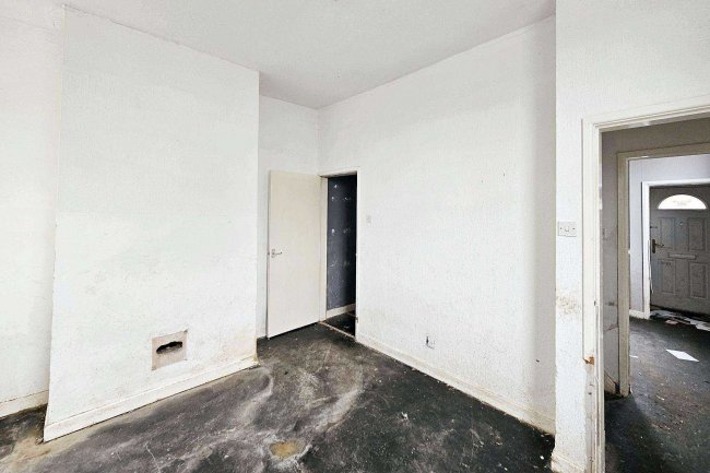 14 Derham Street, Blackburn, Lancashire BB2 3SZ 1