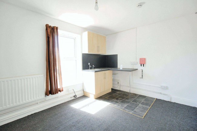 19 George Street, Mablethorpe, Lincolnshire, LN12 2BD 3