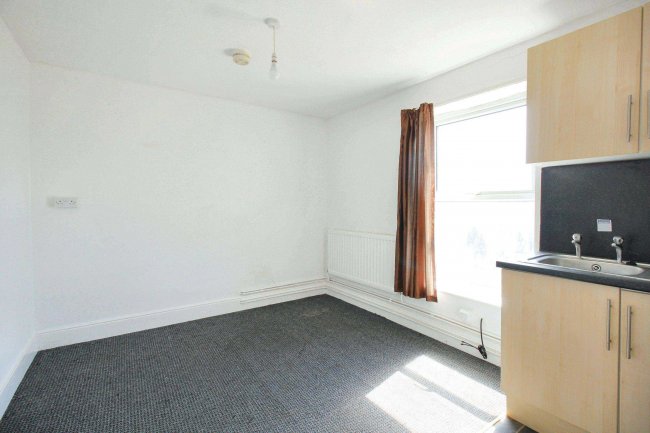 19 George Street, Mablethorpe, Lincolnshire, LN12 2BD 3