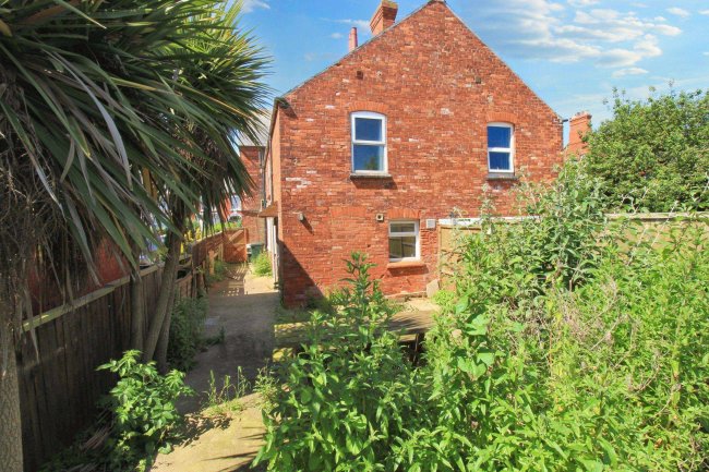 19 George Street, Mablethorpe, Lincolnshire, LN12 2BD 3