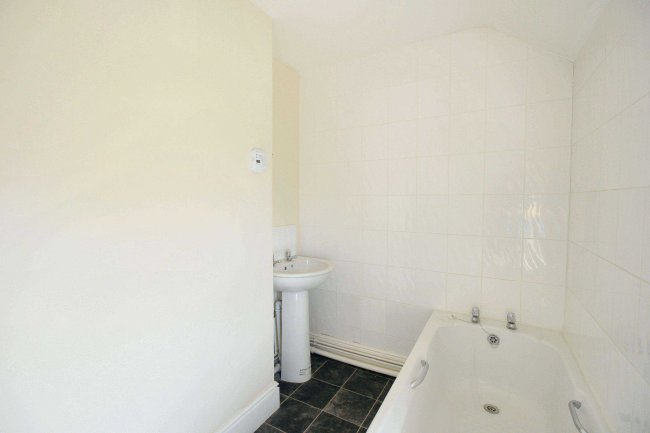 19 George Street, Mablethorpe, Lincolnshire, LN12 2BD 3