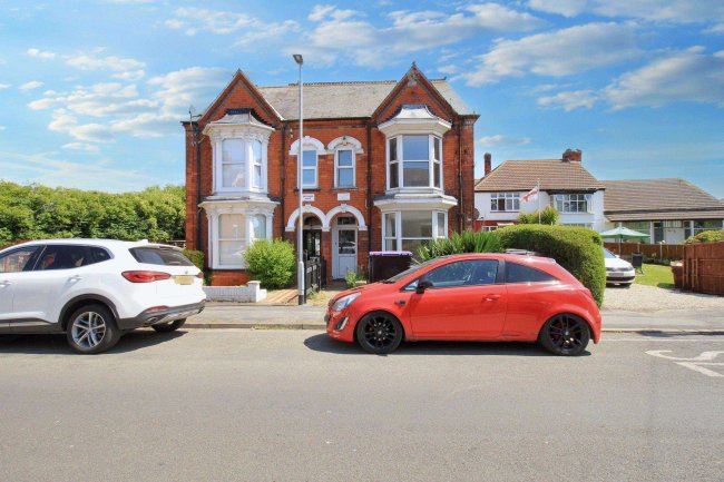 19 George Street, Mablethorpe, Lincolnshire, LN12 2BD 3