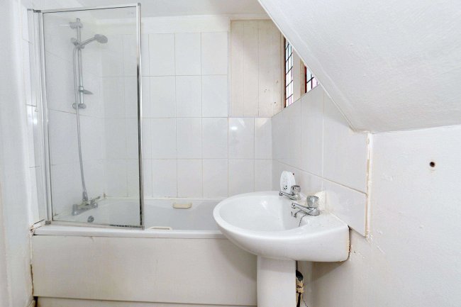 5 St Marys, Granville Avenue, Newport, TF10 7DX 8