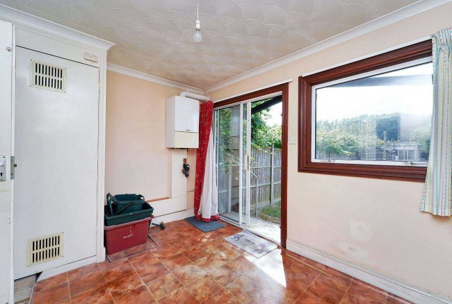 145 Fernside Avenue, Feltham, TW13 7BH 10