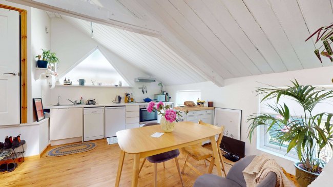 Salisbury Club Apartments, 13 Aylmer Road, Leytonstone, London, E11 3AD 2