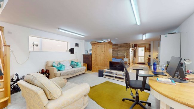 Salisbury Club Apartments, 13 Aylmer Road, Leytonstone, London, E11 3AD 2