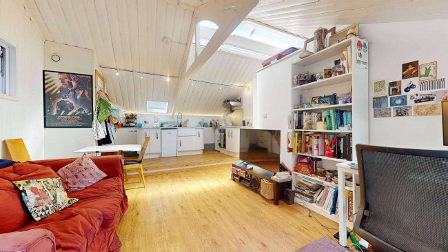 Salisbury Club Apartments, 13 Aylmer Road, Leytonstone, London, E11 3AD 2