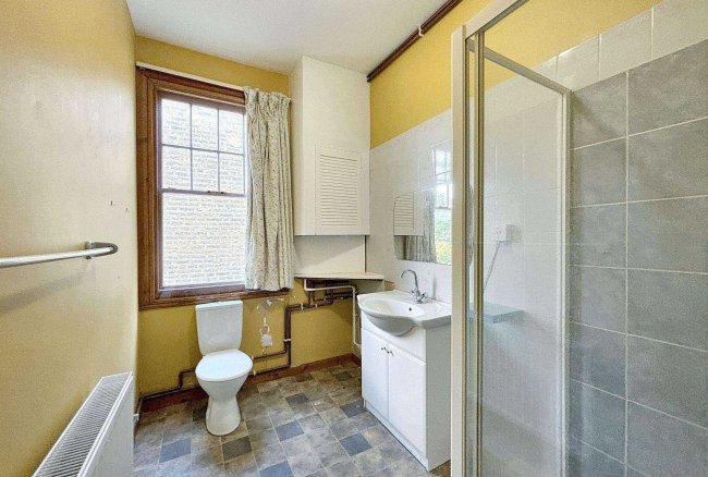 Flat 2, 39 St Pauls Avenue, Willesden, London NW2 5SS 3