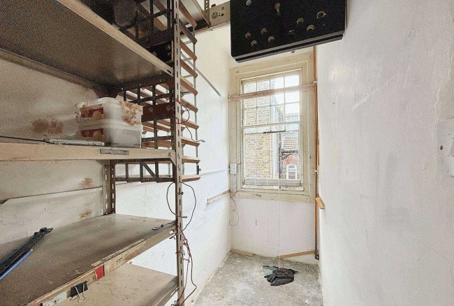 Flat 2, 39 St Pauls Avenue, Willesden, London NW2 5SS 3